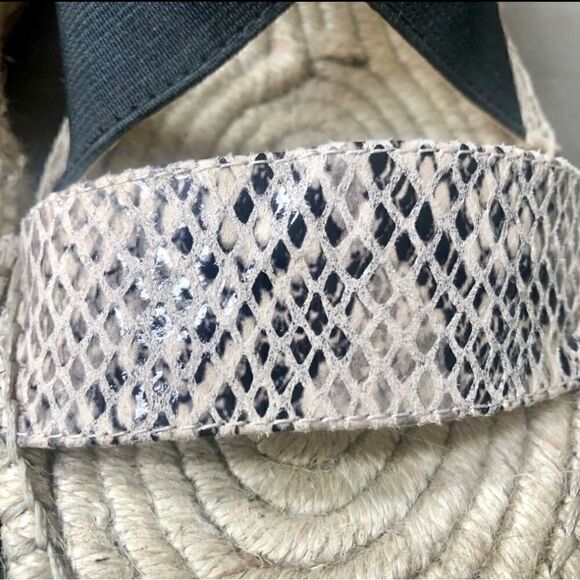 Adrienne Vittadini espadrille wedge sandal. - Picture 6 of 6